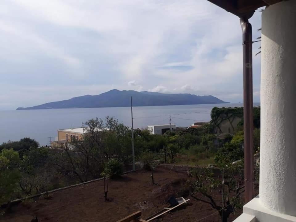 Villa Insolia Santa Marina Salina Zimmer foto